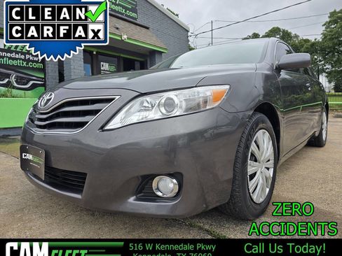 Used 2011 Toyota Camry image 1