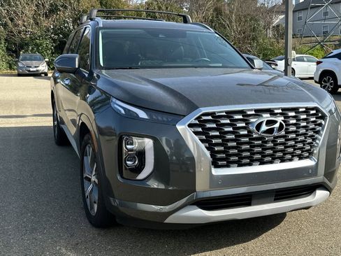 Used 2022 Hyundai Palisade Limited w/ Cargo Package image 3