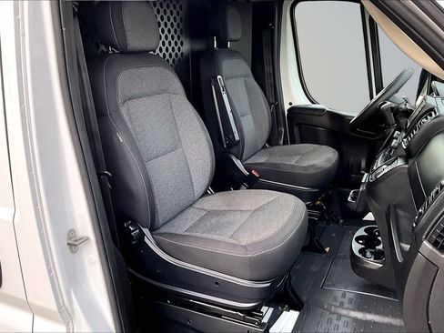Used 2025 RAM ProMaster 2500 w/ U-Haul Equipment Group FWD image 12