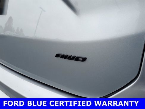 Certified 2022 Ford Edge SE w/ Black Appearance Package image 6