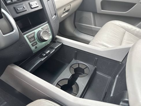 Used 2010 Honda Pilot Touring image 26