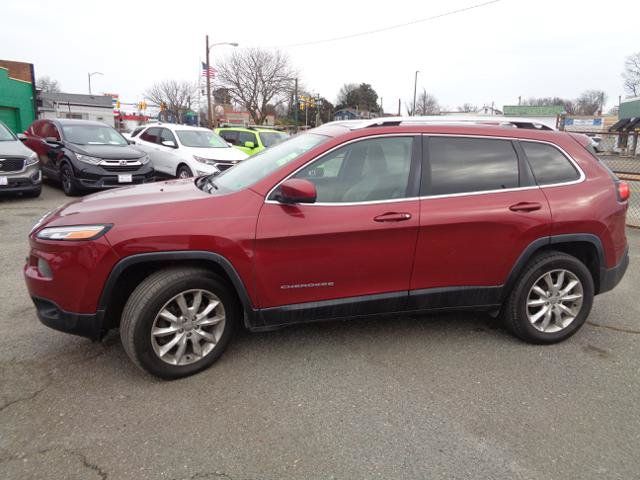 Used 2017 Jeep Cherokee Limited AWD/4WD image 3