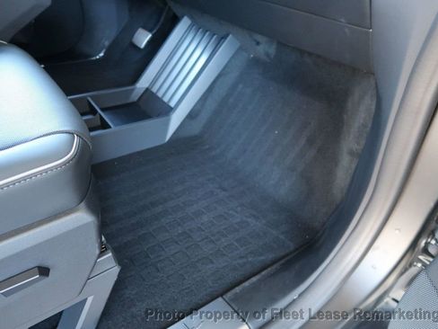 Used 2024 Tesla Cybertruck AWD Crew Cab image 33