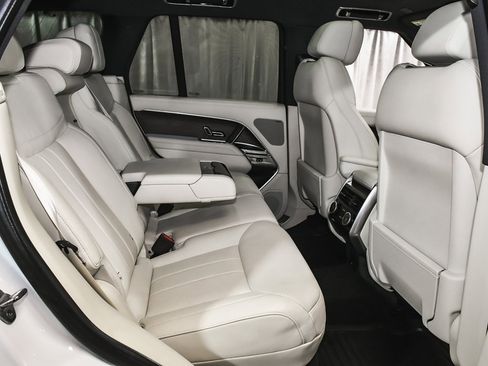 Used 2023 Land Rover Range Rover SE image 60