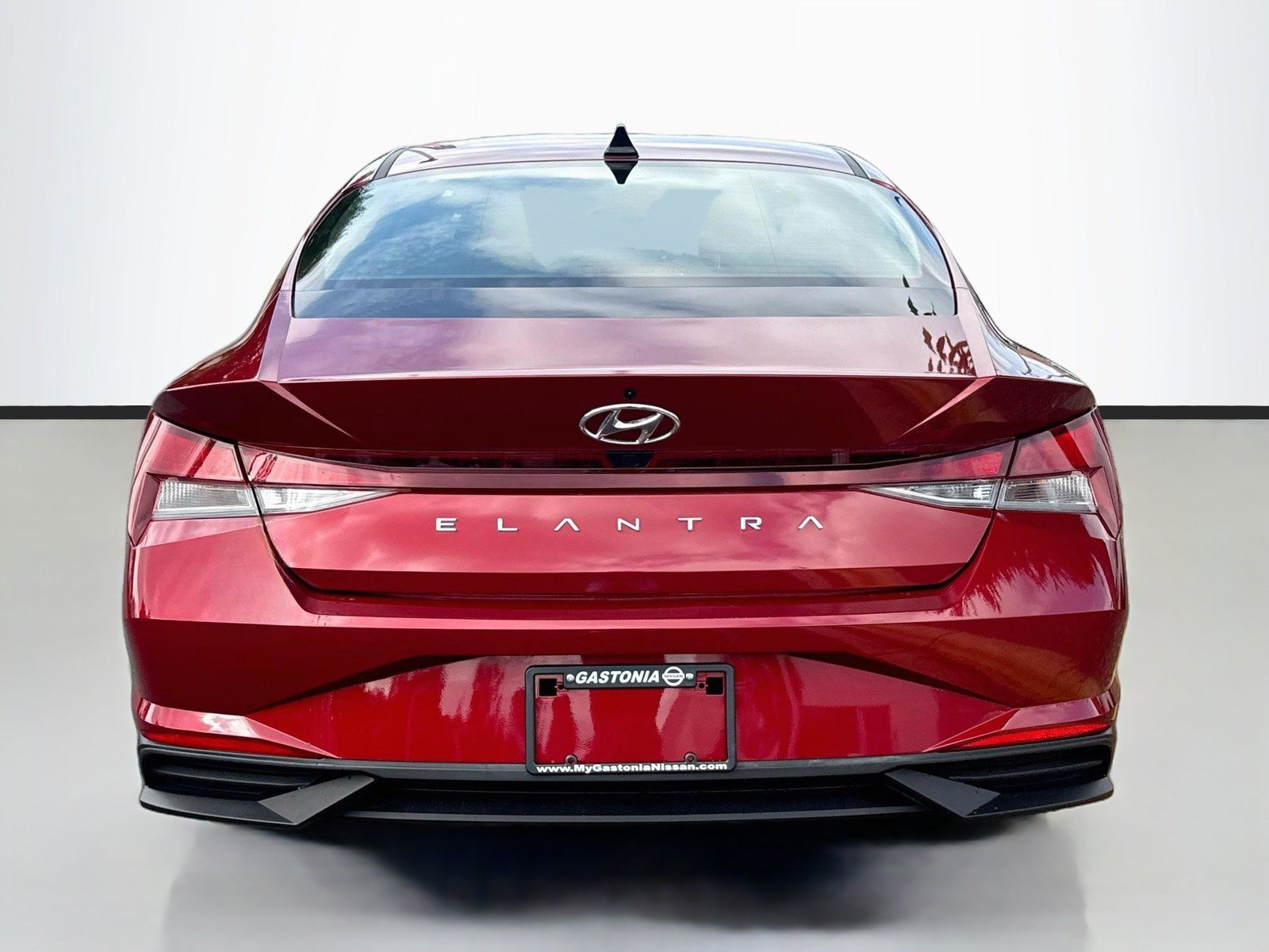Used 2023 Hyundai Elantra SEL FWD image 6