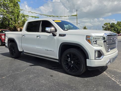 Used 2021 GMC Sierra 1500 Denali w/ Denali Ultimate Package AWD/4WD image 7