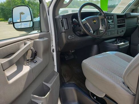 Used 2016 Chevrolet Express 3500 LT w/ LT Preferred Equipment Group RWD image 10