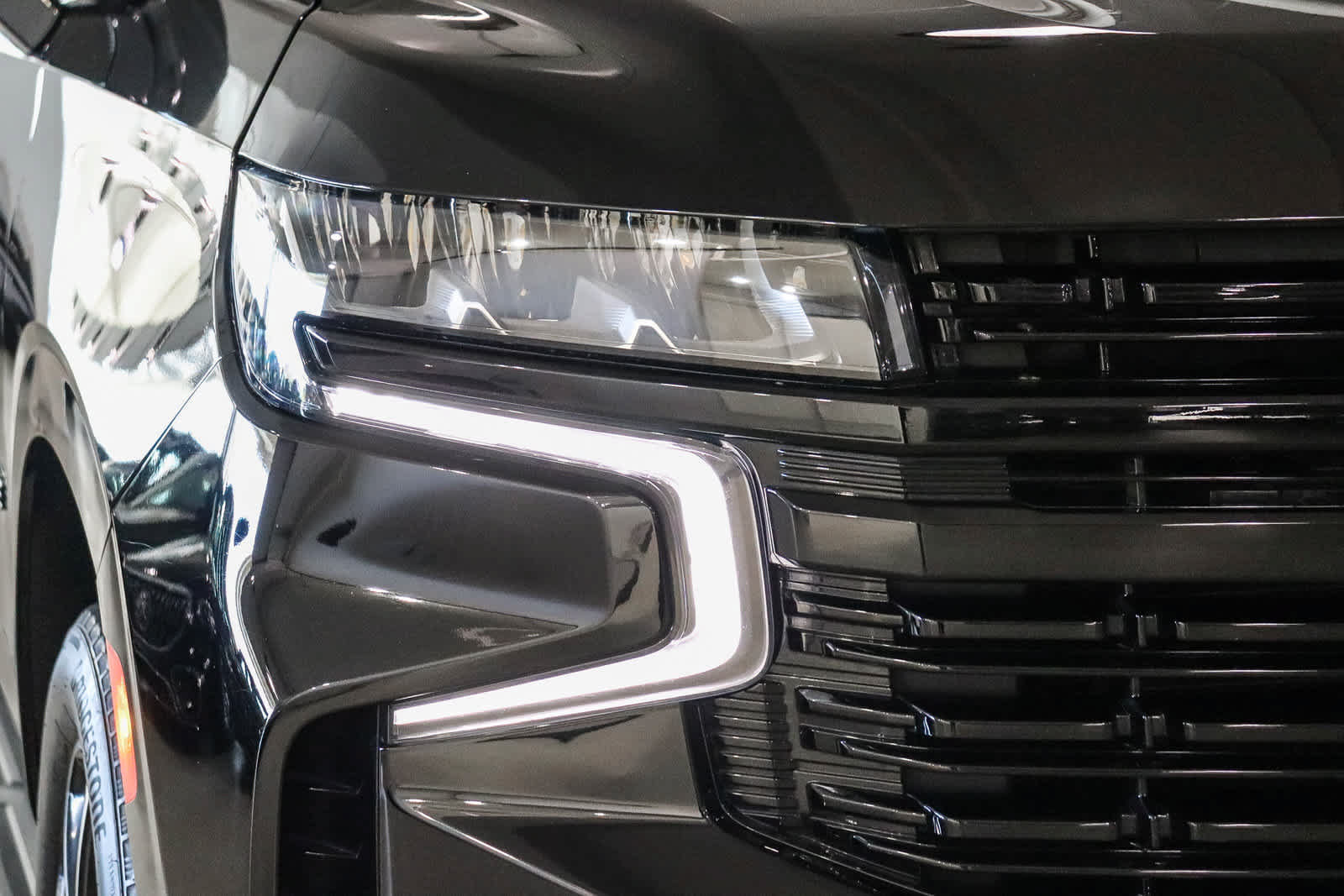 Used 2023 Chevrolet Tahoe RST w/ Luxury Package RWD image 7