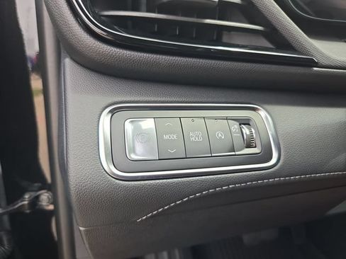 Used 2025 Buick Enclave Sport Touring w/ Super Cruise Package FWD image 17
