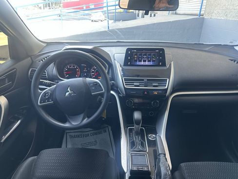 Used 2019 Mitsubishi Eclipse Cross AWD image 9
