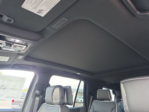 New 2026 GMC Yukon AT4 Ultimate AWD/4WD image 16