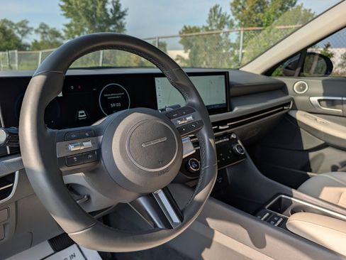 Used 2025 Hyundai Sonata SEL FWD image 27