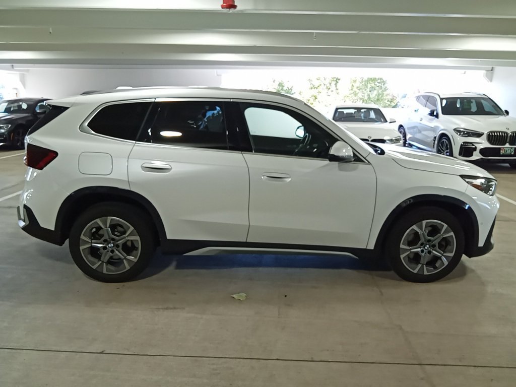 Used 2025 BMW X1 xDrive28i w/ Convenience Package AWD/4WD image 4