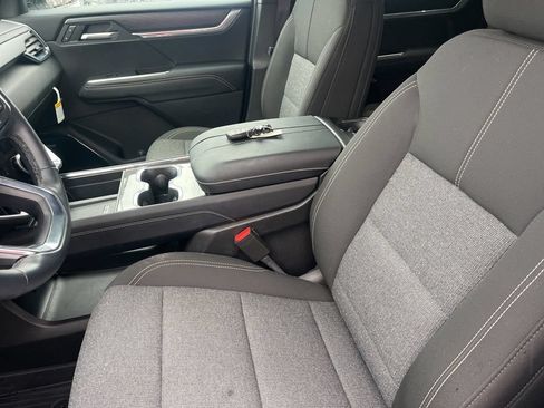 Used 2026 GMC Acadia Elevation w/ LPO, Floor Liner Package FWD image 8
