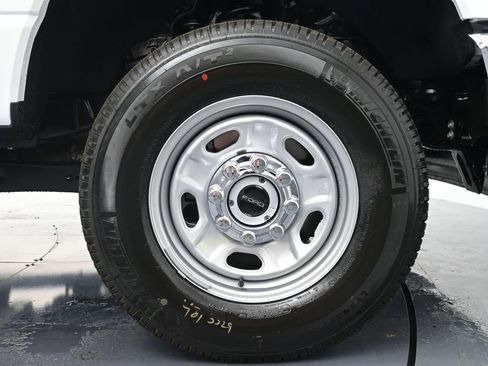 New 2026 Ford F250 XL w/ XL Chrome Package image 35