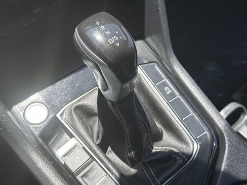 Used 2024 Volkswagen Taos SE FWD image 22
