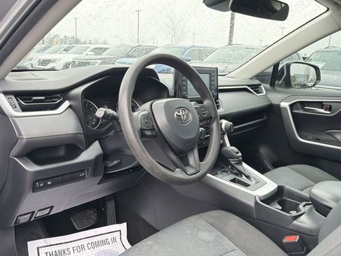 Used 2020 Toyota RAV4 XLE image 10