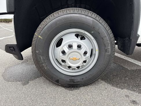 New 2026 Chevrolet Silverado 3500 W/T image 30