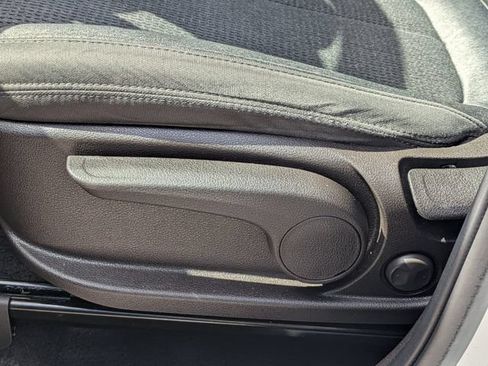 Used 2019 Hyundai Santa Fe SE FWD image 21