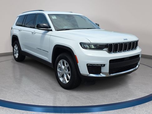 Certified 2023 Jeep Grand Cherokee L Limited w/ Luxury Tech Group II AWD/4WD image 3