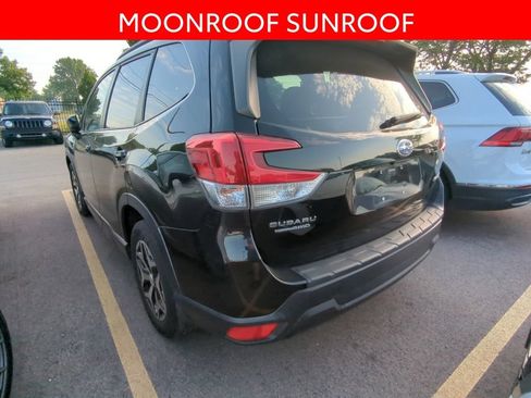 Used 2021 Subaru Forester Premium AWD/4WD image 4