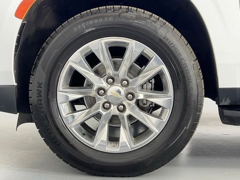 Used 2023 Chevrolet Suburban Premier AWD/4WD image 39