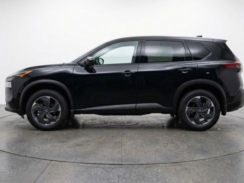 Used 2025 Nissan Rogue SV image 5