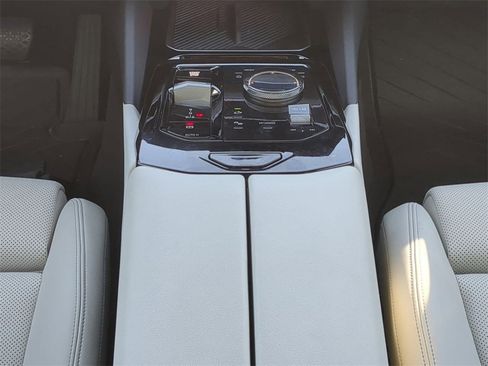 New 2025 BMW 530i image 19