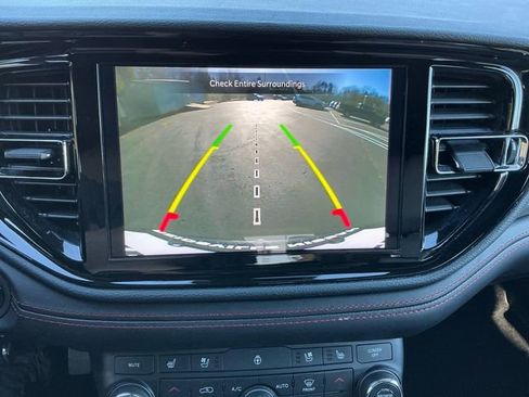 Used 2023 Dodge Durango GT image 24