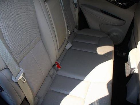 Used 2022 Nissan Rogue Sport SL w/ Premium Package image 9