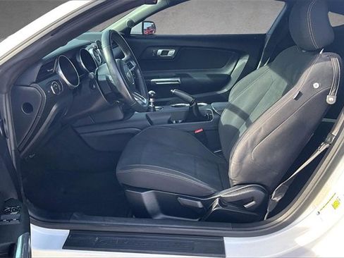 Used 2018 Ford Mustang Coupe image 20