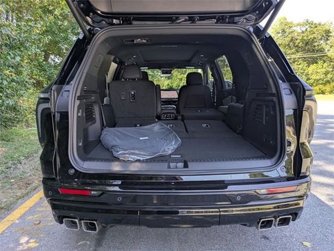 New 2026 Chevrolet Traverse High Country image 32