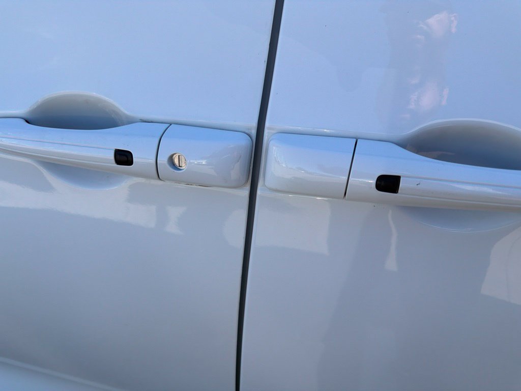 Used 2025 Chrysler Pacifica Select FWD image 11