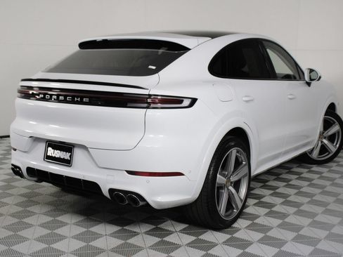 Certified 2026 Porsche Cayenne S AWD/4WD image 7