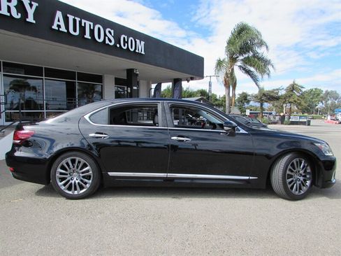 Used 2013 Lexus LS 460 L w/ Ultra Luxury Pkg RWD image 8