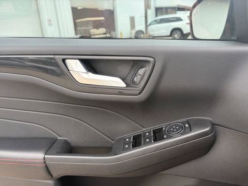 Used 2023 Ford Escape ST-Line w/ Tech Pack #1 FWD image 4