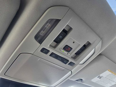 New 2026 Toyota Highlander Platinum image 34