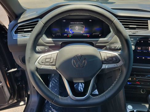 Used 2023 Volkswagen Tiguan SE FWD image 26