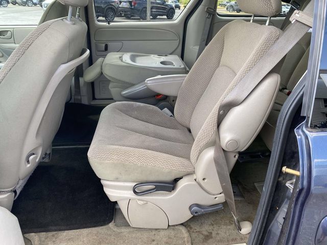 Used 2007 Dodge Caravan SXT FWD image 9