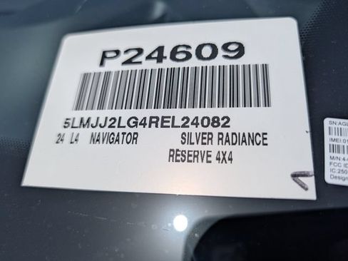 Used 2024 Lincoln Navigator Reserve AWD/4WD image 40
