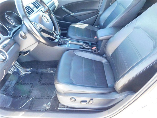 Used 2018 Volkswagen Passat 2.0T R-Line w/ R-Line Lighting Package FWD image 22