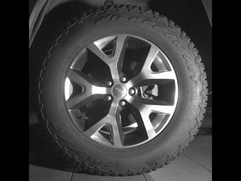 Used 2015 Jeep Cherokee Trailhawk w/ Comfort/Convenience Group AWD/4WD image 12
