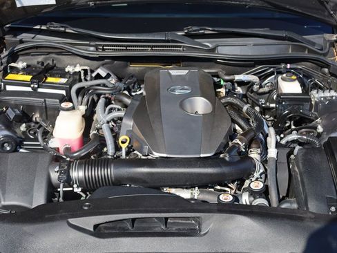 Used 2019 Lexus IS 300 image 12