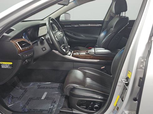 Used 2019 Genesis G90 3.3T Premium RWD image 10