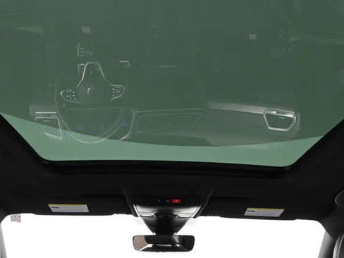 Used 2023 Volkswagen Tiguan SE R-Line image 4