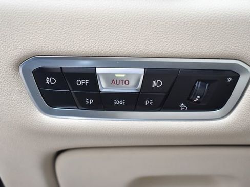 Used 2020 BMW X5 sDrive40i w/ Executive Package image 17