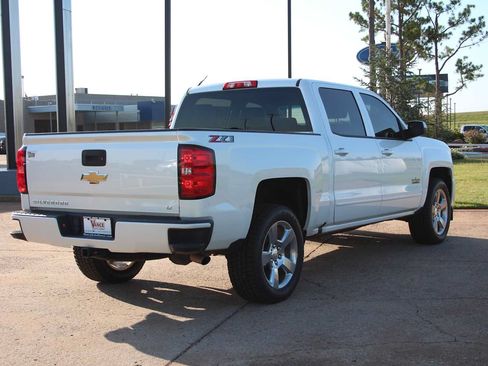 Used 2018 Chevrolet Silverado 1500 LT w/ Texas Edition AWD/4WD image 15