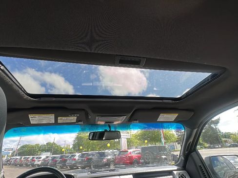 Used 2014 Ford F150 FX4 w/ Equipment Group 402A Luxury image 10