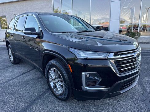 Used 2024 Chevrolet Traverse LT FWD image 1