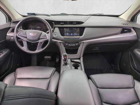 Used 2019 Cadillac XT5 Luxury FWD image 18